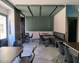 131 m2-es üzlethelyiség, 40 m2-es galériával belvárosban eladó! – 3. kép